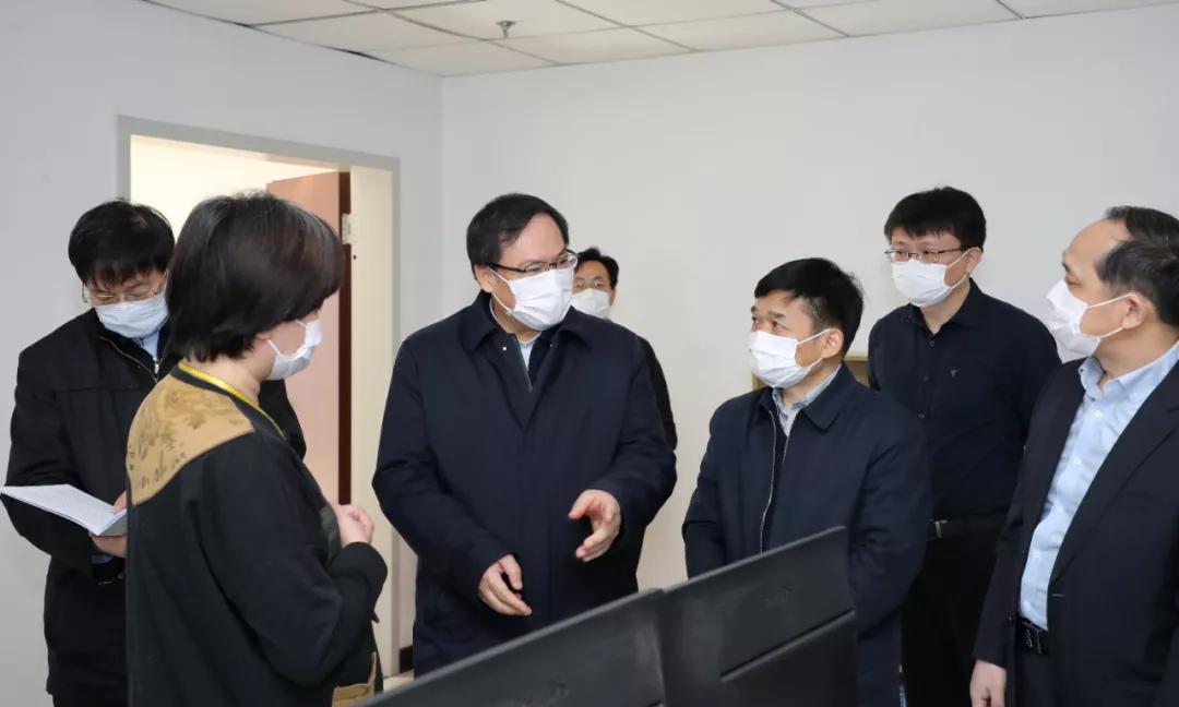 楊金成到七院、七一四所檢查指導(dǎo)疫情防控和復(fù)工復(fù)產(chǎn)工作