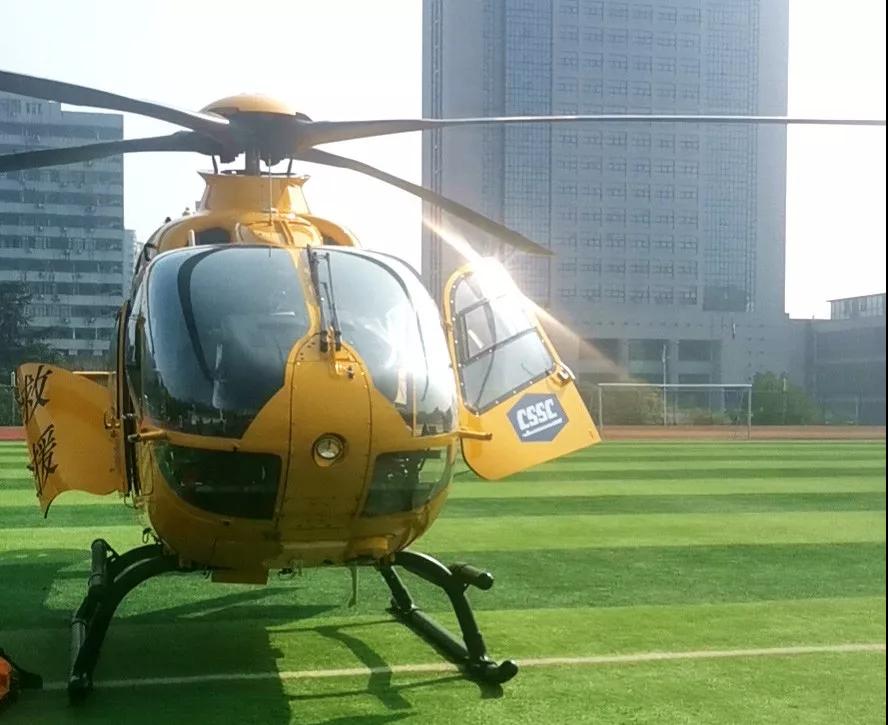 中國(guó)船舶防控抗疫航空救援隊(duì)直飛宜昌、溫州